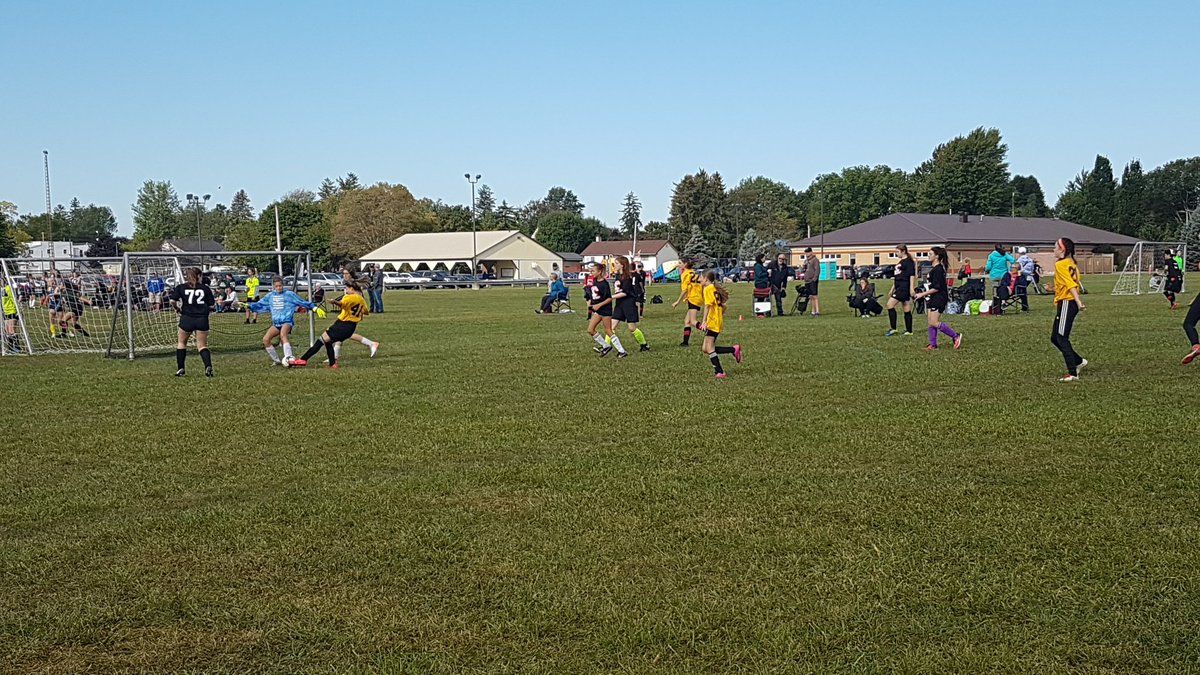 msharries93's tweet photo. Such a fun day playing soccer! So proud of these girls. #tvdsbsoccer #cobrascan @jrcallwood https://t.co/YQT3rE8fHV