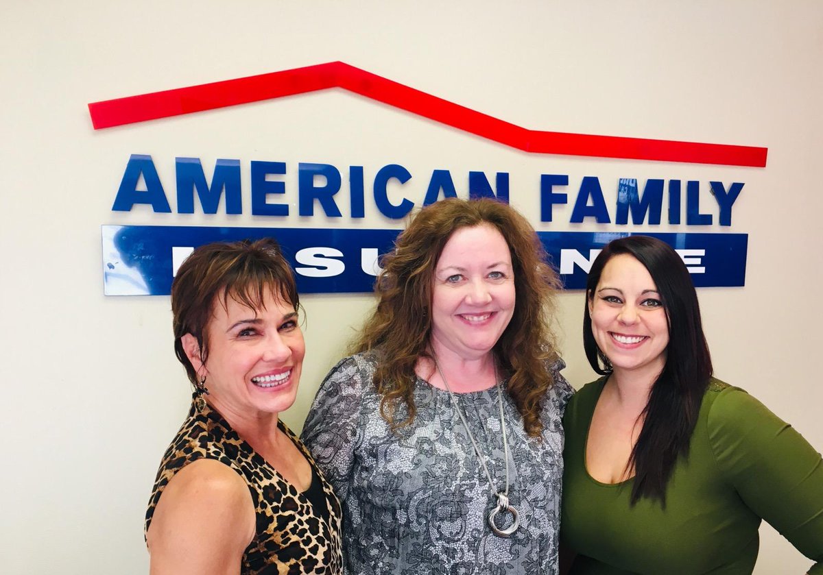 JGatesWisconsin's tweet photo. Kari Leslie, Jessica and I. 
Training at the agency today. Missouri is so great! @amfam #americanfamilyrocks https://t.co/U8gx6Aivhr