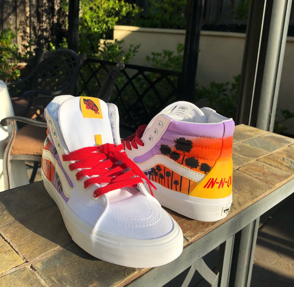 broome_evan's tweet photo. Just finished this pair up for my manager at In-N-Out 🌴🍔🍟
If you like them or think they came out good feel free to share! #EvsCustoms #RTandShare https://t.co/Ie9BWol1sE