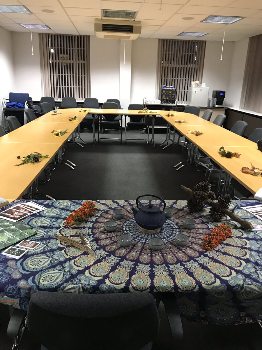 NaturalEdgeSam's tweet image. Thank you to @WelHatCouncil and the incredible #treewardens for coming and listening to a talk on Forest Therapy. They are the eyes and ears of our local trees and are our first point of call when you feel a tree is in need.
#wellbeing #TheTreeCouncil