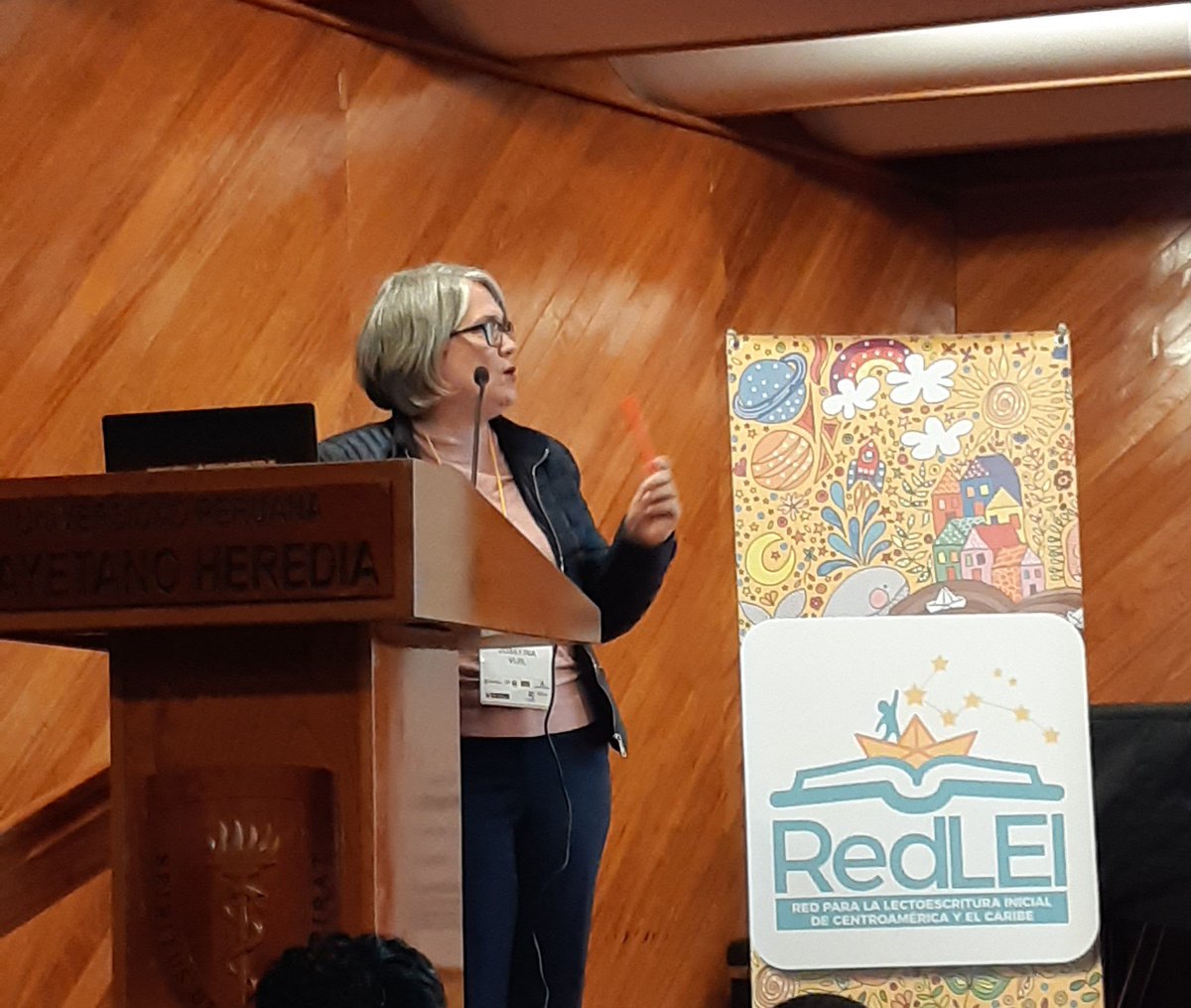 RedLEI_org's tweet photo. La doctora Josefina Vijil explicó en #Conles 2019 que la #RedLEI desarrolló una investigación sobre los curriculum de #formacióndocente a partir de varias preguntas problemas y con el apoyo de equipos locales.
cont... https://t.co/SRVyGgH467