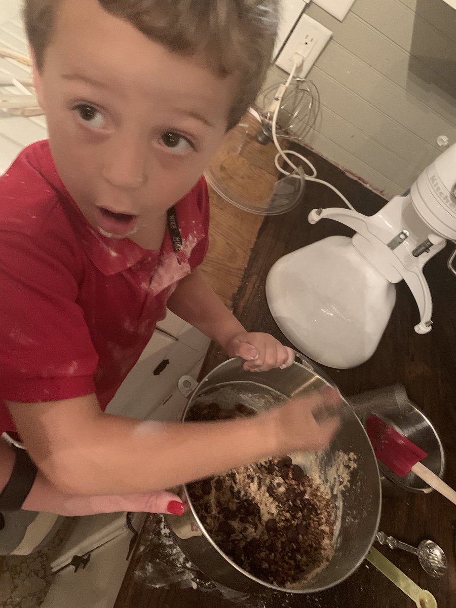 NicoleThomas722's tweet photo. We had a good time baking cookies for the school’s 4H contest https://t.co/JmUmDuClkQ