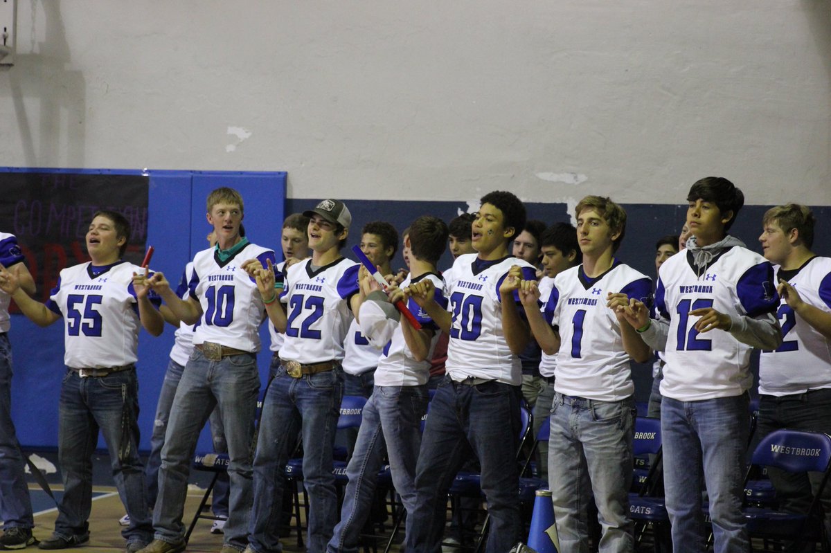 grmasheets's tweet photo. Go wildcats 🏈beatGrady🏈 https://t.co/I1hb5mbHrC
