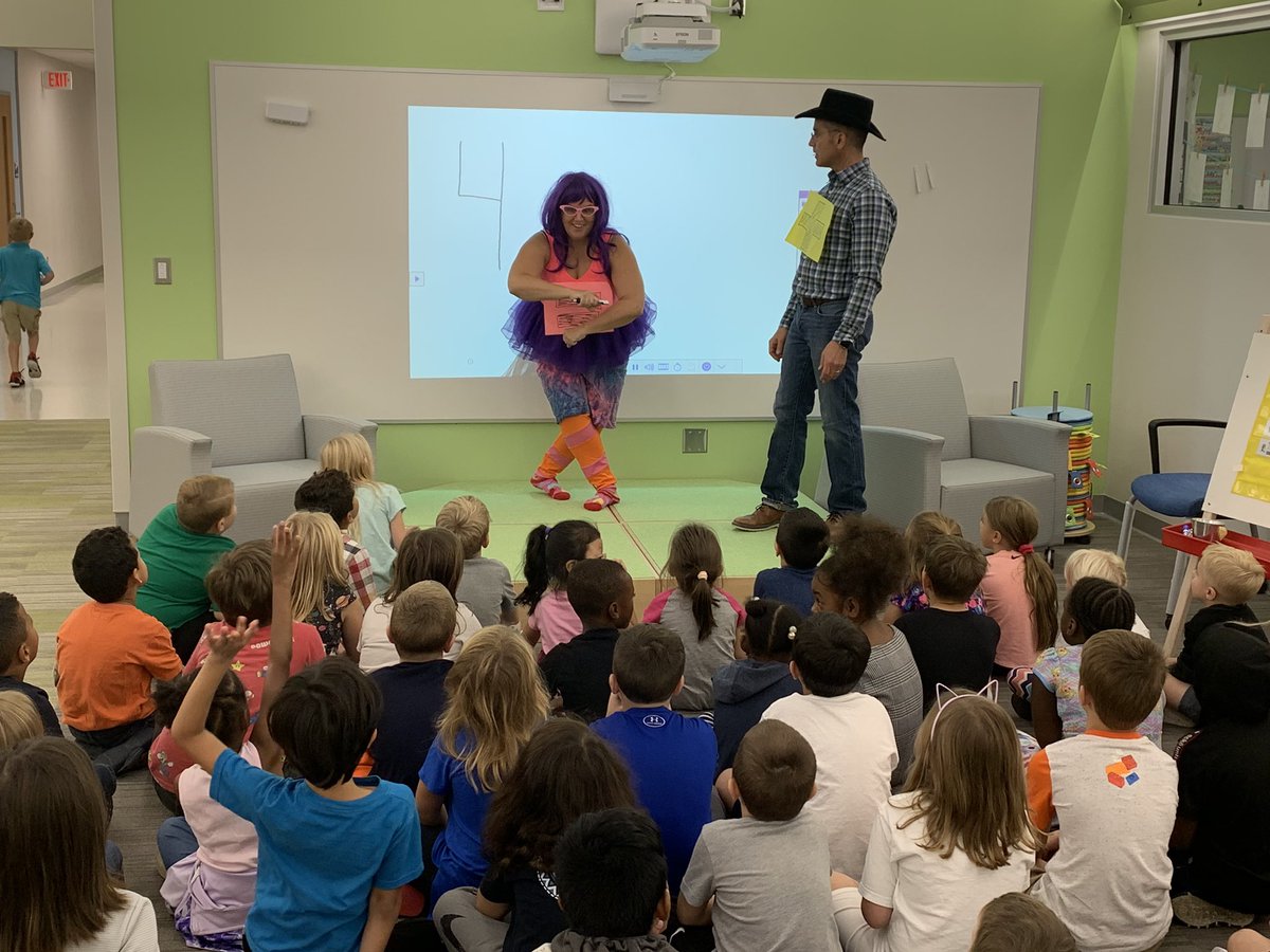 JZreads's tweet image. Look who visited first graders today!!!  Ellie the Equal and Gus the Plus.  Wonder where Linus the Minus is????#readingprimary #makinghistory