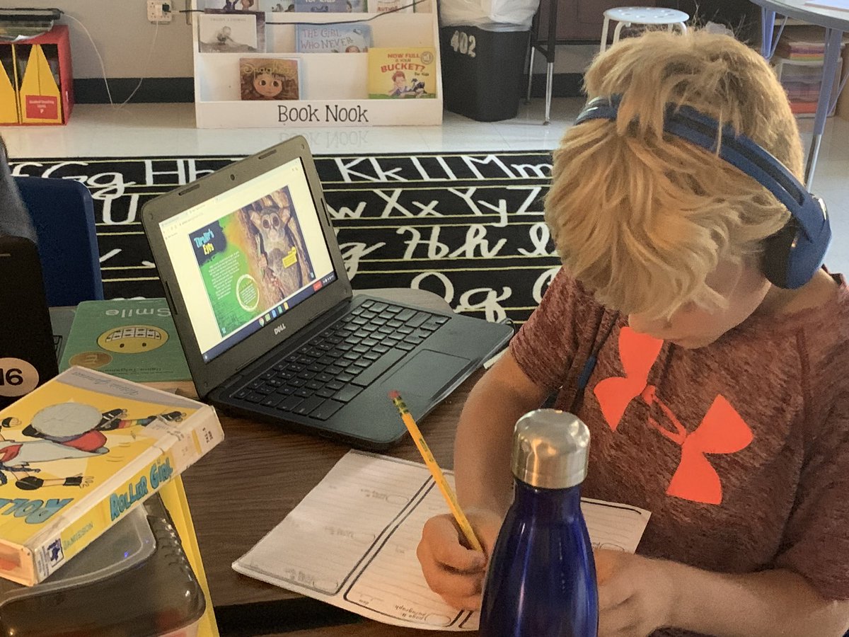 tweetingonthird's tweet photo. Learning to annotate text is easy when you have @EpicKidsBooks and #thinkmarks! #thirdgraderocks #weareboerneisd #wearereaders https://t.co/u53dUS9syP