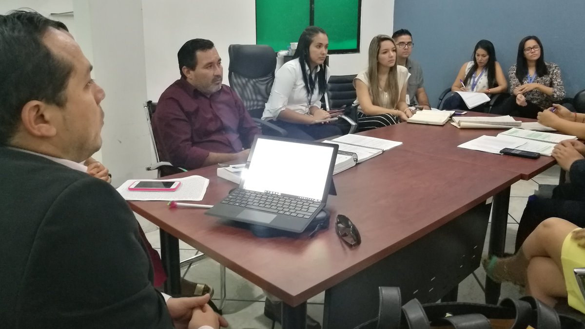 ManabiCJ's tweet photo. .@ManabiCJ 📌 Jueces de las Unidades Especializadas contra la Violencia, se reunieron en una mesa de trabajo para tratar temas relativos a la 📚 Ley Orgánica de Violencia Contra la Mujer y Miembros del Núcleo Familiar y el COIP https://t.co/ZH7jg07q7b