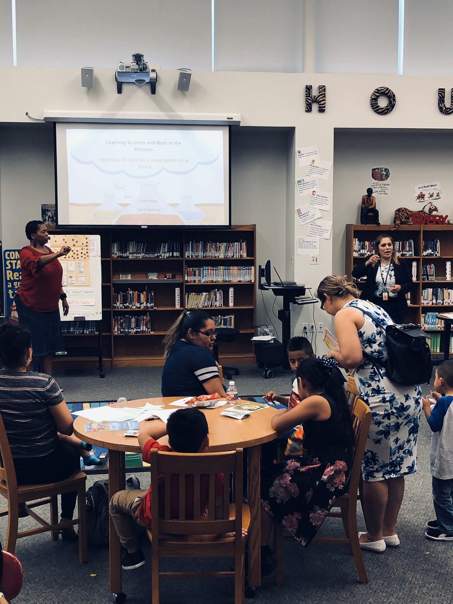 askatechnogirl's tweet image. We are sharing wonderful resources tonight for the @LancasterISD bilingual parent meeting! #mathresources #homemadeicecream #technologyresources  #nextlevel