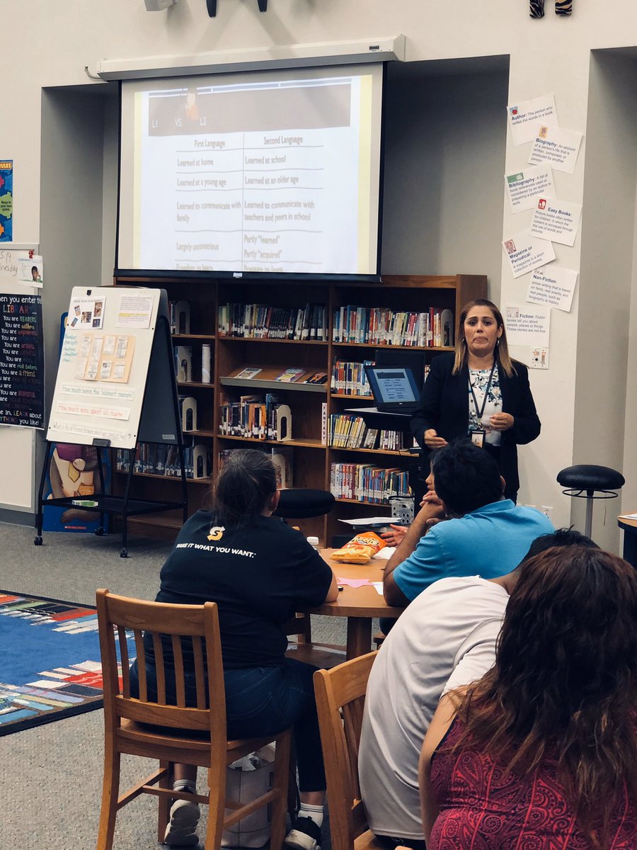 askatechnogirl's tweet image. We are sharing wonderful resources tonight for the @LancasterISD bilingual parent meeting! #mathresources #homemadeicecream #technologyresources  #nextlevel