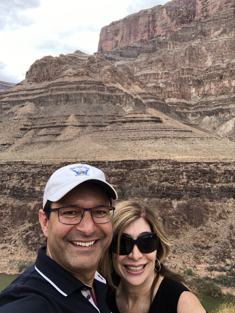 DianeKazarian's tweet photo. What an amazing experience ! ⁦@Vik_Sachdev⁩ and I survived !  🚁 https://t.co/m4ryw0V1lA