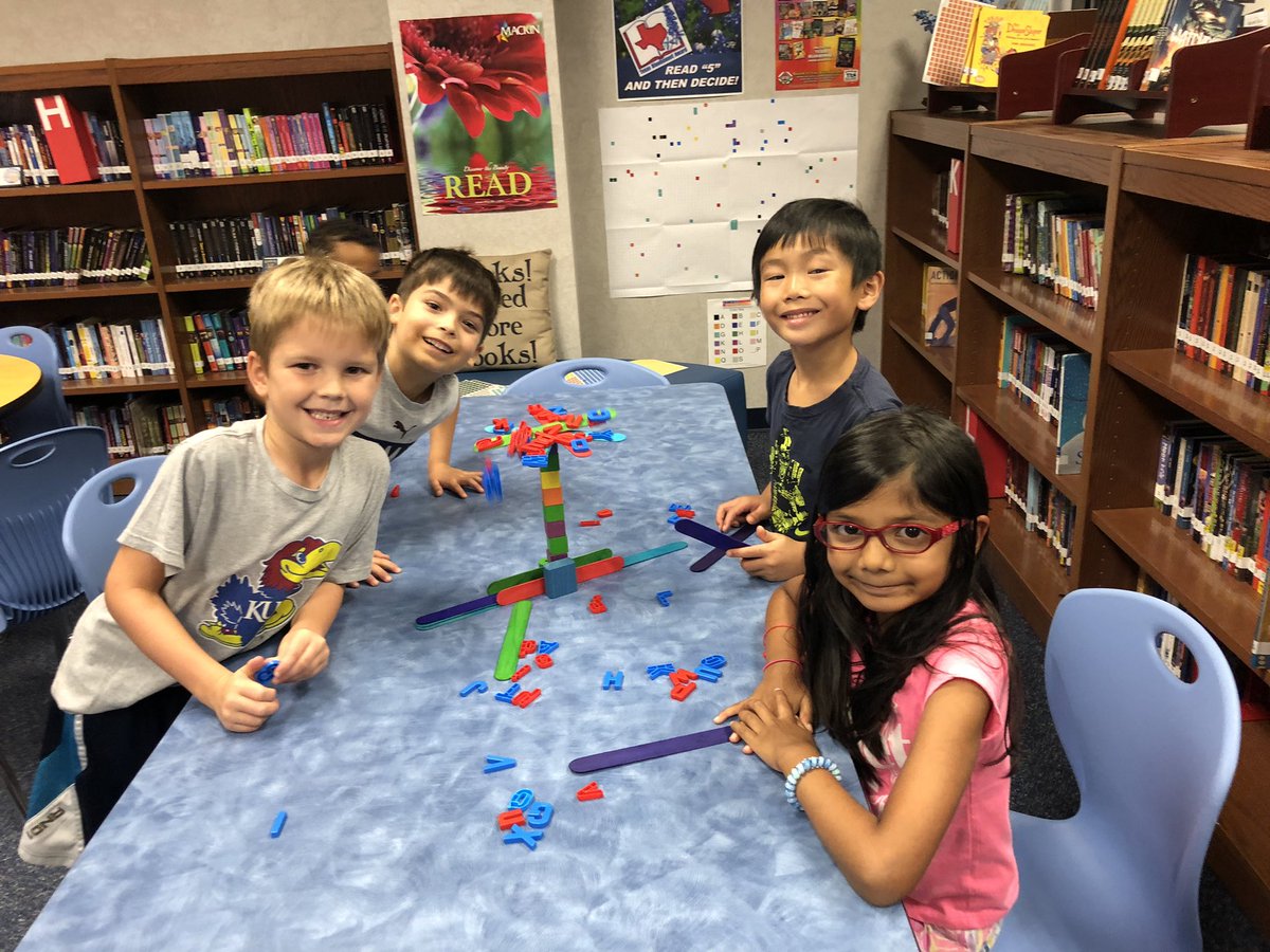 heather_janek's tweet image. Kindergarten built coconut trees today and counted how many letters they could hold!! @LindseyElem #makerspacefun
