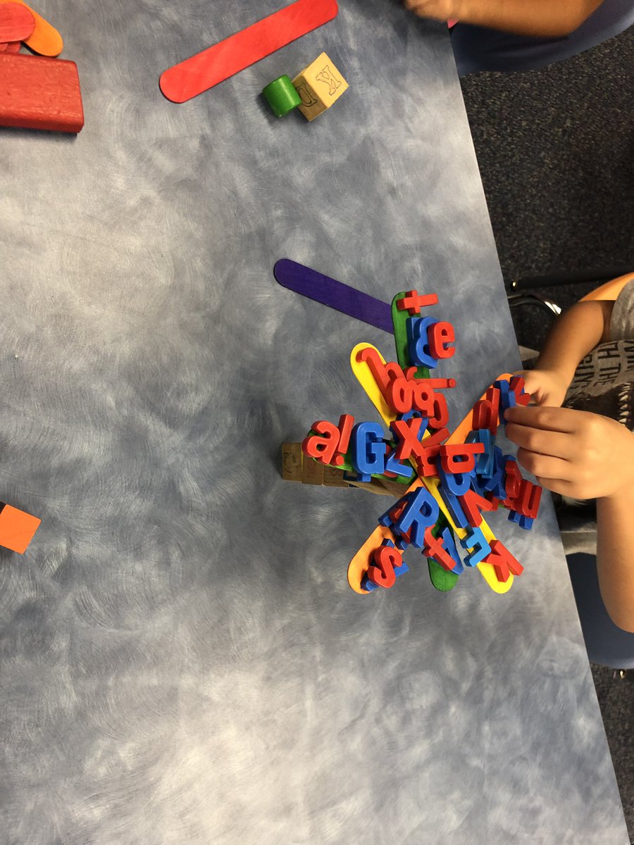 heather_janek's tweet image. Kindergarten built coconut trees today and counted how many letters they could hold!! @LindseyElem #makerspacefun