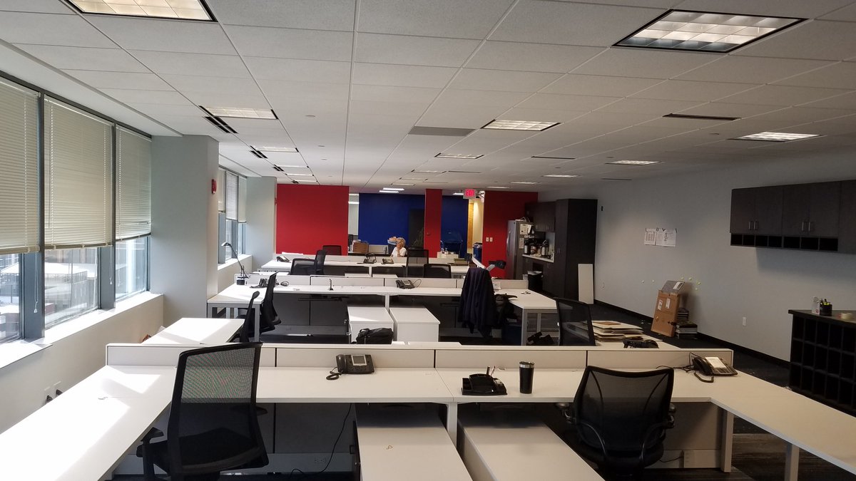FGMArchitects's tweet photo. And just like that, one chapter ends and a new one is ready to begin for our St. Louis office. #fgmarchitects #architecture #interiordesign #stl #construction #design #stldowntown #metropolitansquare #emptyoffice #moving https://t.co/5v1qTNWb3g