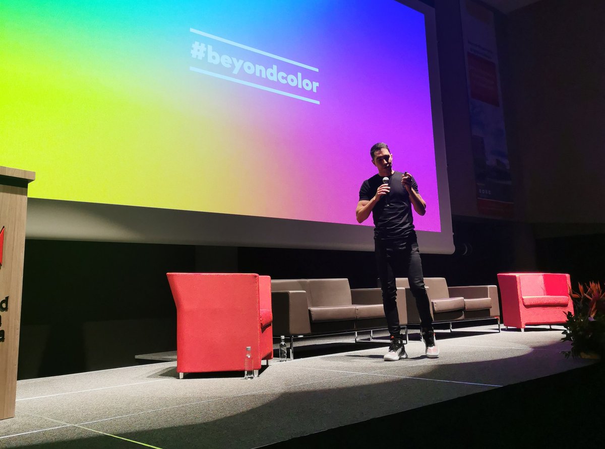 BustamanteLinda's tweet photo. "La clave del éxito en el emprendimiento es ser feliz y disfrutar lo que se hace, sin importar que sea luenes o domingo" Alejandro Pardo, socio fundador de #Hatsu contando como nació esta empresa en el Foro #BCWConecta @BCWColombia @upbcolombia https://t.co/WwYAVQsjlt
