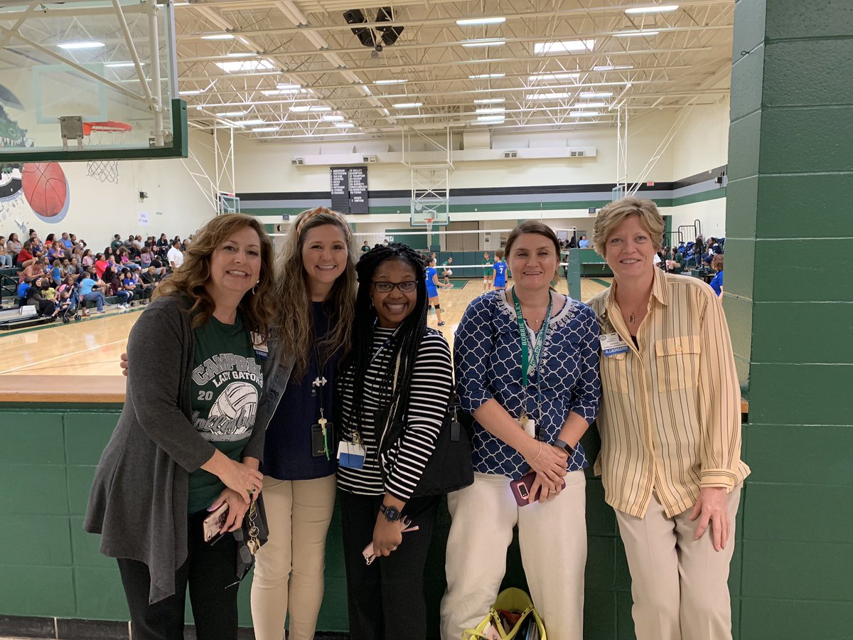 KFaris24's tweet photo. Team RED ROBINS supporting our Campbell Gators at their first volleyball game🏐🐊💚 @angie_yurch @CampbellGators #CDISDspirit #AspireAchieveA #webelieveinCMS #bestyearever #redrobins https://t.co/EAx9ww4l9c