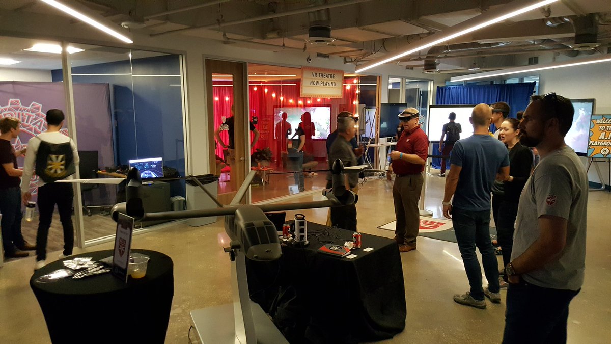 LifeEntrepre's tweet image. Lots of technology innovation going on the 8th floor of @CapitalFactory 4 #atxstartupcrawl. There is a room w/ a #VR projector from @BroomxTech U can play #vr #videogames &amp;amp; get free food/drinks. #austin #austintx #atx #austintexas @AtxStartupWeek @armyfutures