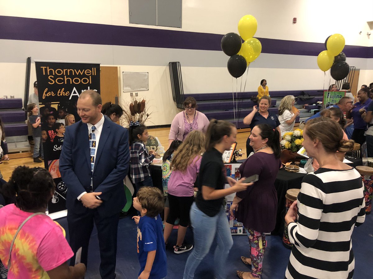 DCSD_SC's tweet photo. We have a great crowd this evening at the 2019 Innovative Fair being held at Darlington Middle School! You still have an hour to get down here and learn about our magnet programs. https://t.co/vephr0aev6