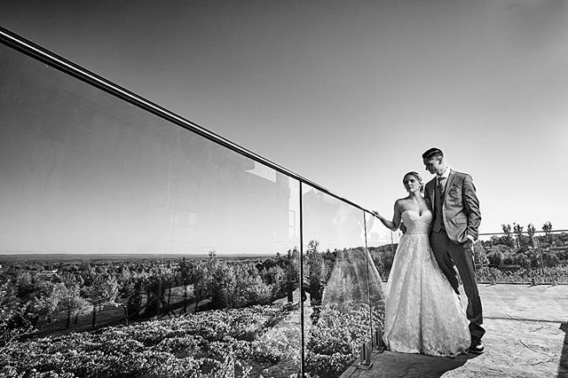 perry_wes's tweet photo. Not quite done with this magnificent balcony at @magnetichillwinery just yet 👌🏻
Assist: @land.of.the.sea.wolf .
.
.
.
#wedding #weddingphotography #weddingday #wideangle #blackandwhite #monochrome #brideandgroom #leadinglines #sonyalpha @sonyalpha #captu… https://t.co/5fCJ6Gbl6B https://t.co/QJ1N2Md2uJ