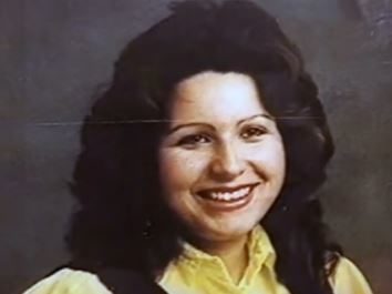 SpiritPod's tweet photo. Learn what you MUST (and must not) say to a bathroom ghost to avoid being pulled down the toilet to hell! Steph gives a rundown  of bathroom ghosts, then Robin tells the sad and strange tale of the death of Gloria Ramirez, aka "The Toxic Lady."

https://t.co/R7ViqsE9Qr https://t.co/0wK17xMkLp