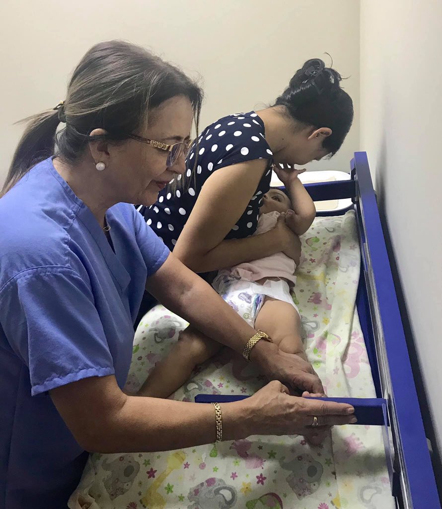 pediatric_plus's tweet photo. PEDIATRÍA RESPETUOSA: Consideramos a cada uno de nuestros pacientes como un niño individual, con sus propios derechos, necesidades, temores y preferencias; por lo que nos esmeramos en atenderlos desde una posición respetuosa, tomando en cuenta a la familia en conjunto. https://t.co/qn3l1qj5P9