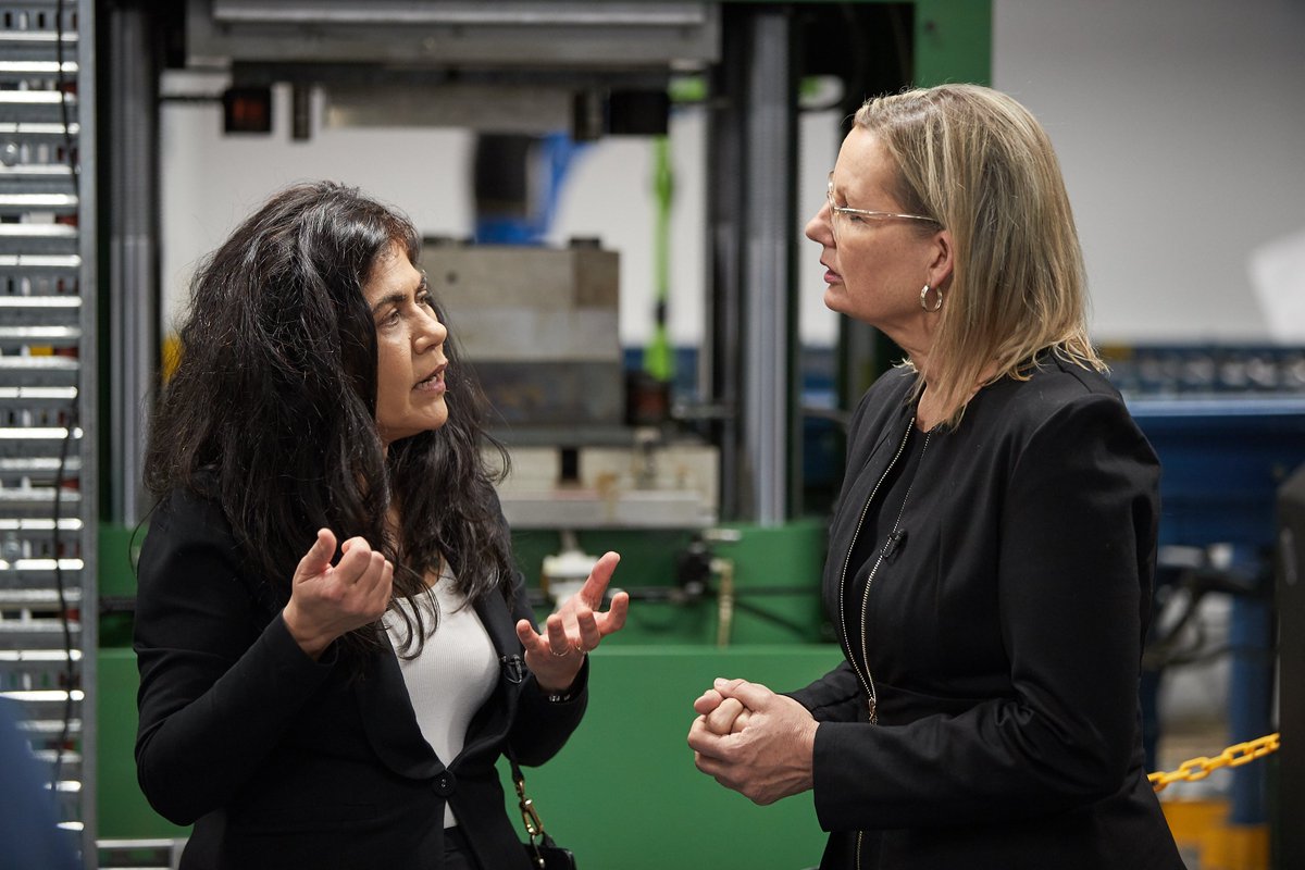 Our Director @VeenaSahajwalla hosted Minister @sussanley in various discussions about the importance of developing a #circulareconomy