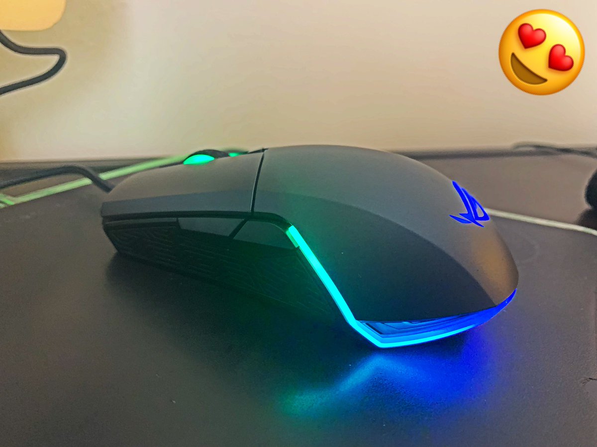 Luke_Rides_'s tweet photo. After saving up very hard I got this 😍 👍. Gorgeous @ASUS_ROGUK @ASUSUK Republic Of Gamers Pugio Mouse. This is literally Tech Art. It’s absolutely sexy and the colours are incredibly 😍 👍. Tracking from the sensor is like it’s telepathic! 😍 #telepathic #gaming #exotictech https://t.co/5q9MYCVMwm