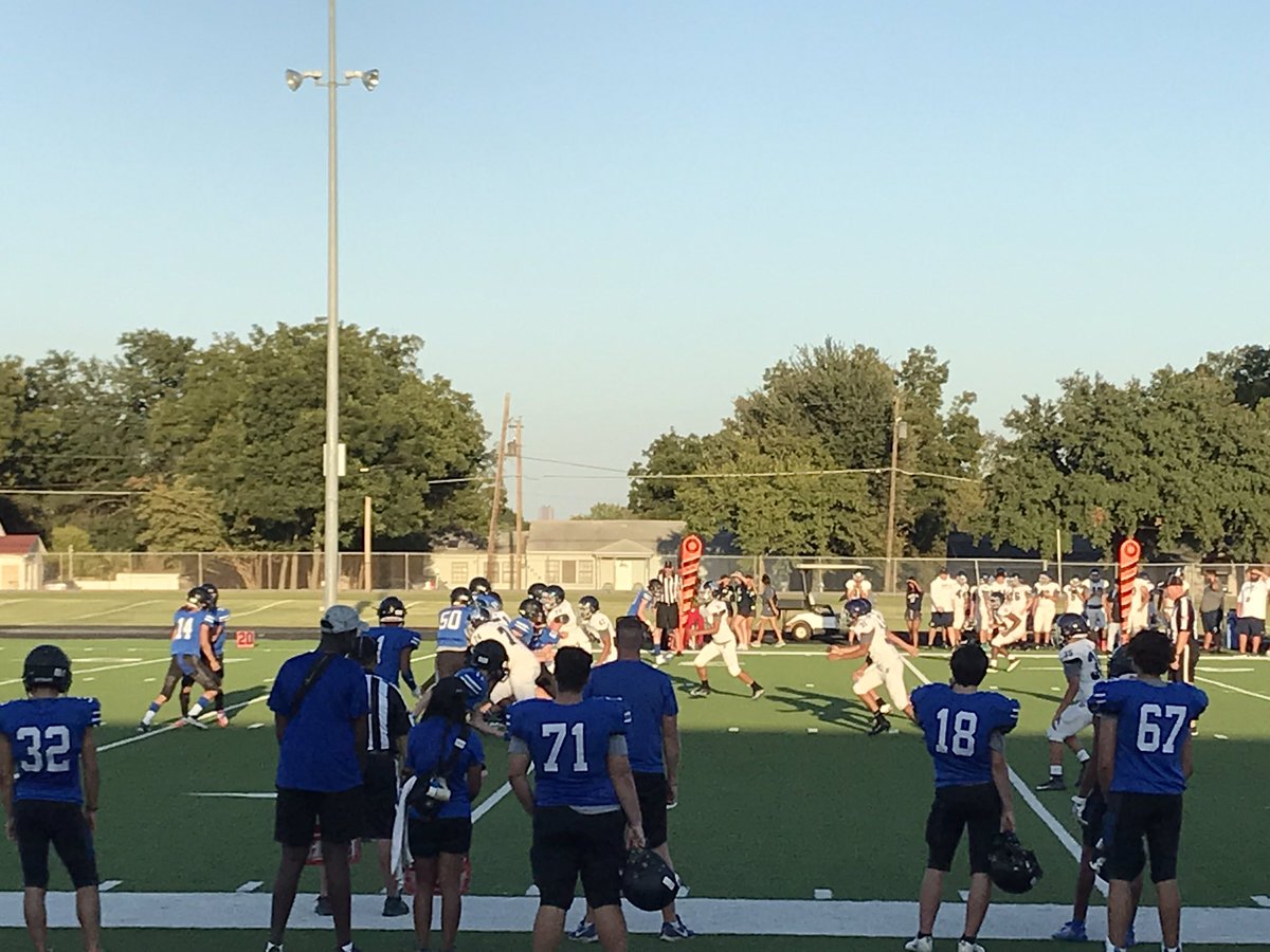 Lori Davis tweet media