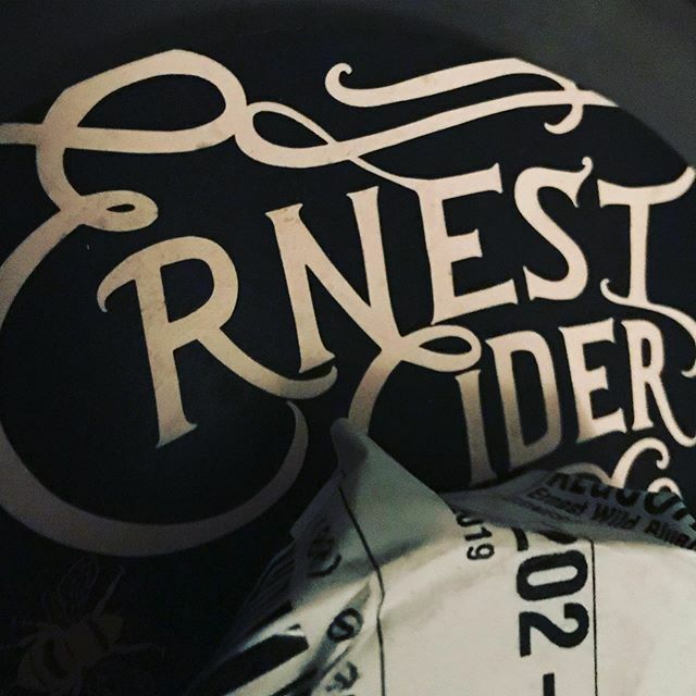 brewhahabar's tweet photo. This just tapped!!!! Blueberry cider by @ernestcider. If you like cider but prefer it dry and blue this is the cider for you. #blueberrycider #ernestciderco #ernestcider #thisjusttappedthursday #thursdaytapping #rotatingtap #blueberries #drycider #ciderforfall #fallcider #du… https://t.co/dUltB3PNqF