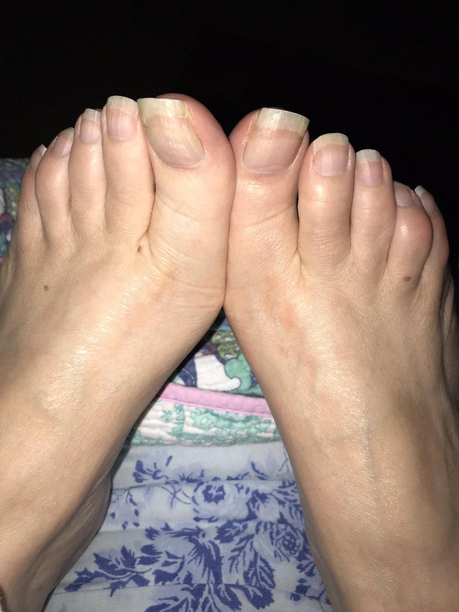 Long sexy toes