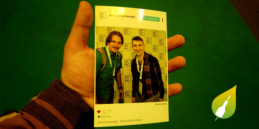 ReMixEco's tweet photo. La #ParisRetailWeek2019 📱 est terminée ! Côté #goodies on est pas mal, on repart avec une #licorne 😻 et notre #photo #officielle de l'#evenement ! 📷
On est plutôt pas mal vous ne trouvez pas?! 😊 #modestie
#paris #remixglass 🍃 #innovation #technologie 💻 https://t.co/l1CjODzuyP