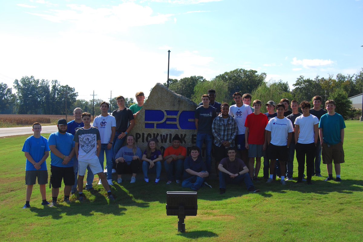 mchsbotcats's tweet photo. Great day at PEC!! We had a wonderful time learning all about the grid!! Thank you Mrs. Beverly for coordinating this for us! @msbestrobotics #OffTheGrid2019 https://t.co/ulYF5MisYU