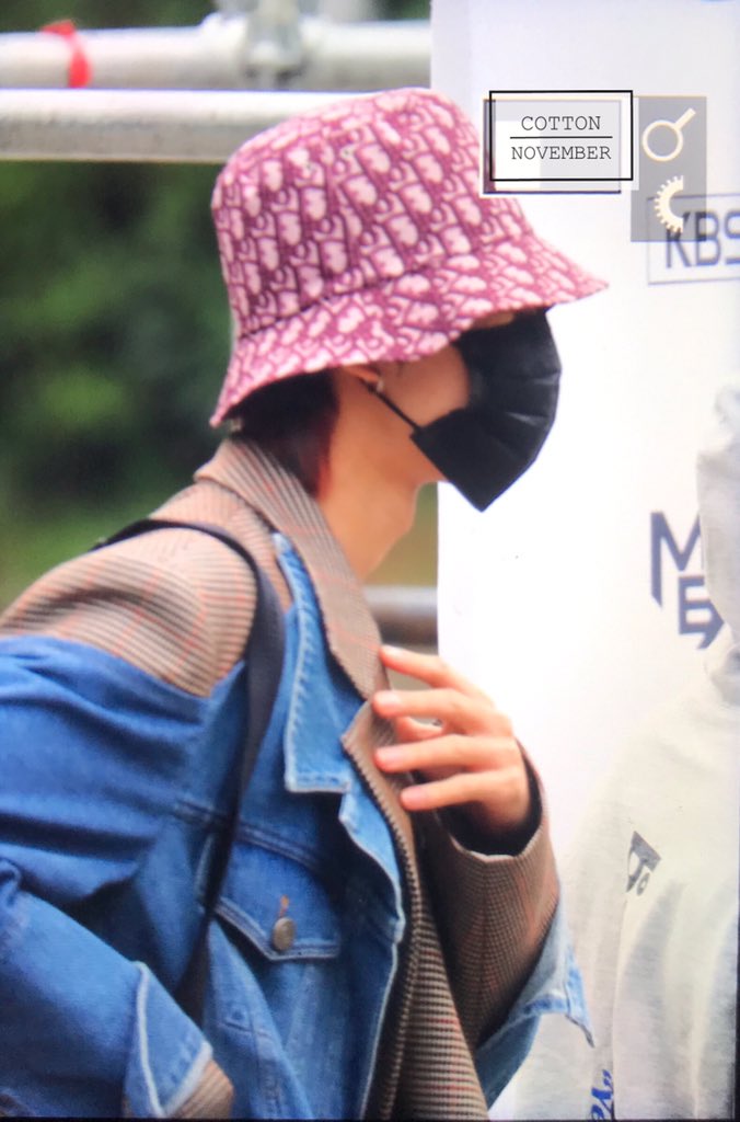 #세븐틴 #SEVENTEEN #The8 #디에잇 #徐明浩 #서명호 
<a href="/pledis_17/">세븐틴(SEVENTEEN)</a>

190927 뮤뱅출근

얼굴이 보고싶다...