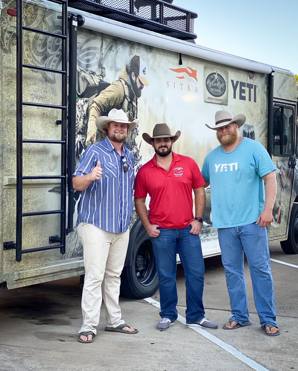 CatalenaHatters's tweet photo. We had an awesome opportunity to spend the afternoon yesterday with the guys from @runandguntour @jj.gust and @connorlanf74 We got them fixed up with some sweet news lids!
.
.
.
#catalenahatters #runandguntour #yeti #sitka #rigemrightwaterfowl #hunting #duckhunting #cowboyhats https://t.co/CGthMh0EvV