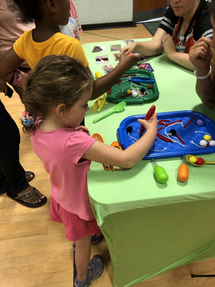 Great time at Science night! #FHESfamily @costanzokindies @Bechtle4 @tchrwithatitle