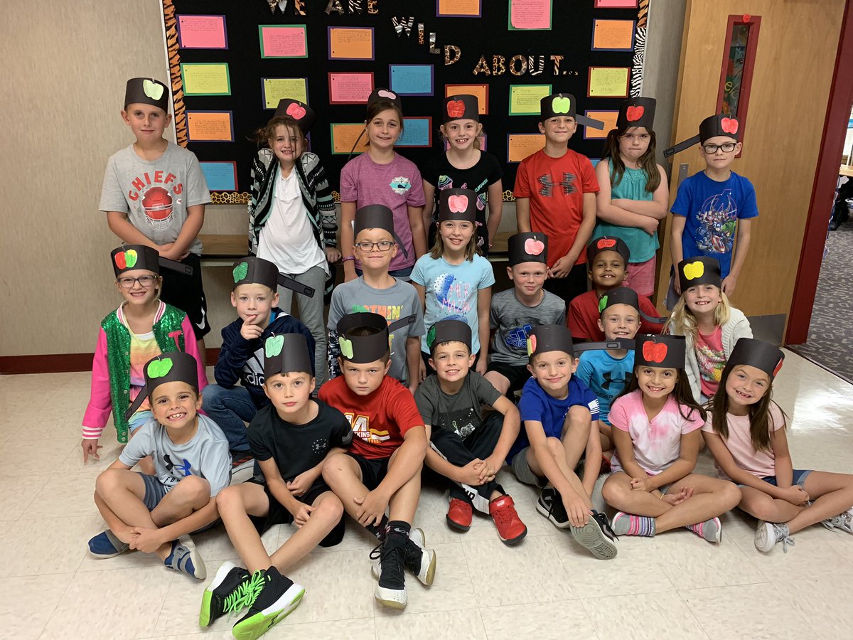 hpettit15's tweet photo. Celebrated Johnny Appleseed Day, we taste tested and graphed our favorite apples, read stories and tweeted what we learned, and enjoyed some Carmel apples!#HSTelem https://t.co/OxuhJf4pDF