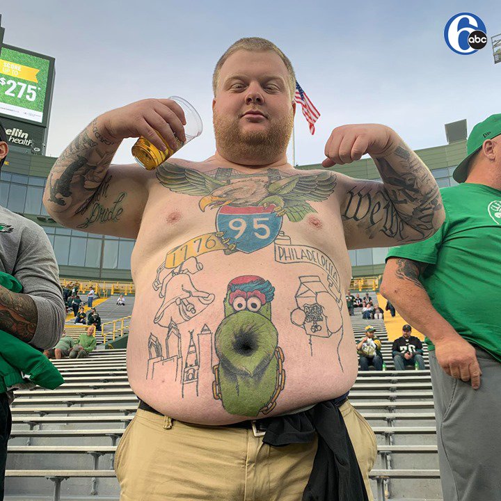 6abc's tweet photo. PHANATICAL FAN: This Philly super fan at Lambeau Field means business 😤🦅 #flyeaglesfly @JeffSkversky https://t.co/48P69otEfU