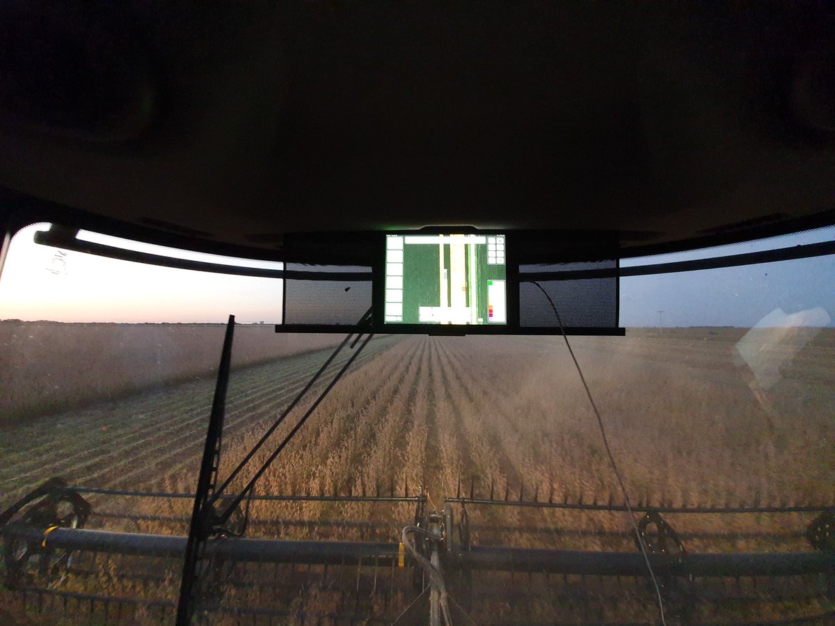 LEAADFarms's tweet photo. #Farmerhack
The sunshade doubles as an iPad holder. https://t.co/JaAt8G8foI