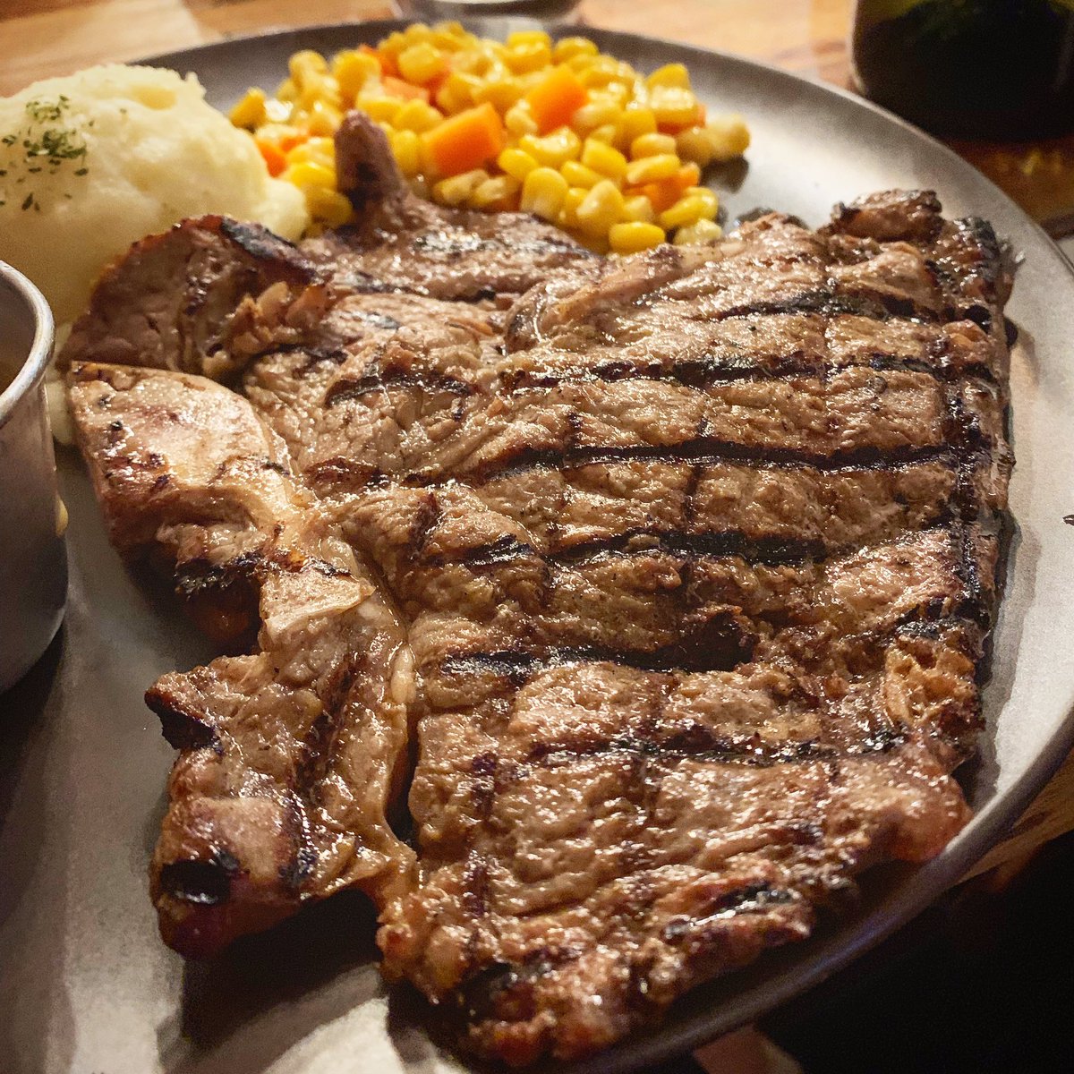 CaveTools's tweet photo. Grill marks on steak, yes please!

#meats #bbqmeat #grilledmeat #meat #meaty #meatlovers #meat #bbq #foodporn #instafood #foodie #churrasco #meatlover #food #beef #barbecue #steak #grill #carne #meat #food #foodporn #bbq #foodie #instafood #beef #steak https://t.co/Ga48yV5r3Q
