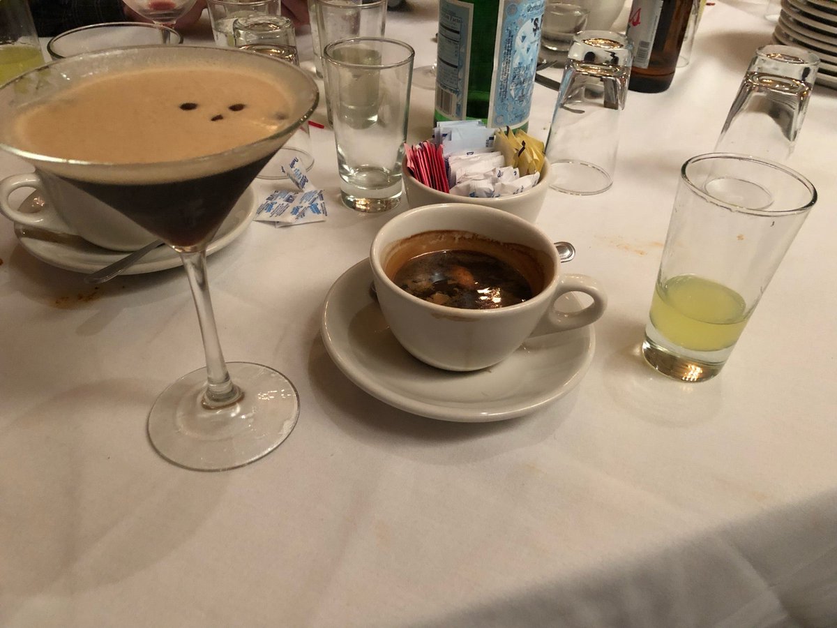 scottylogan's tweet photo. I'm at Carmine's Italian Restaurant in New York, NY w/ @abureuben https://t.co/aNoGu4Nr1e https://t.co/YadfB7lkbC
