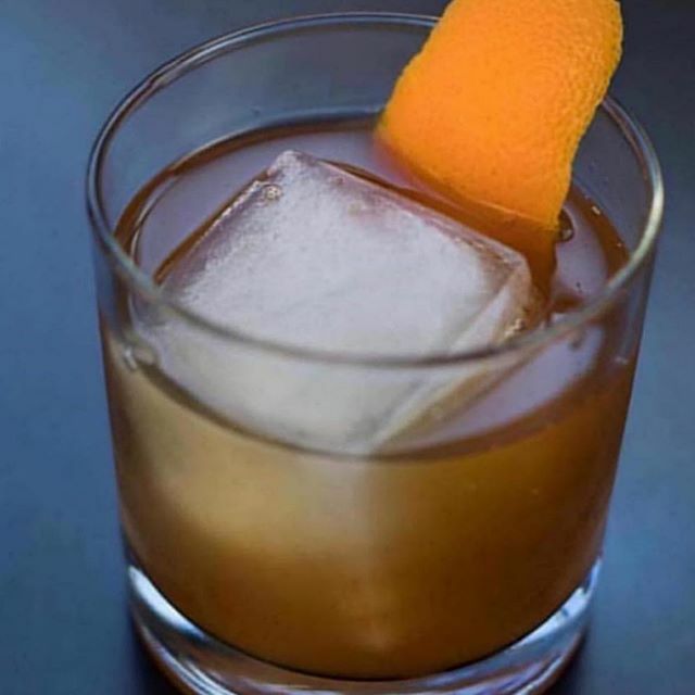 citizenkitcheoc's tweet photo. Stop by for 10% OFF Craft Cocktails at Citizen Kitchen!🥃#ThursdaySpecial
#CitizenKitchen #CraftCocktails #CraftBar #Cocktails #YelpOC #Fullerton #OrangeCounty #Zagat #OCBars #DineOC https://t.co/ZJLA9s5puP https://t.co/CWsx4hnYoj