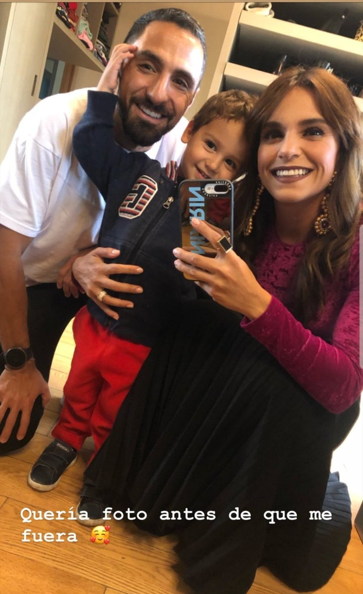 ClubTaniarinGT's tweet photo. @taniarin pasamos a saludarte y que todo lo que venga sea puro éxito. ❤ https://t.co/DWPEIr327J
