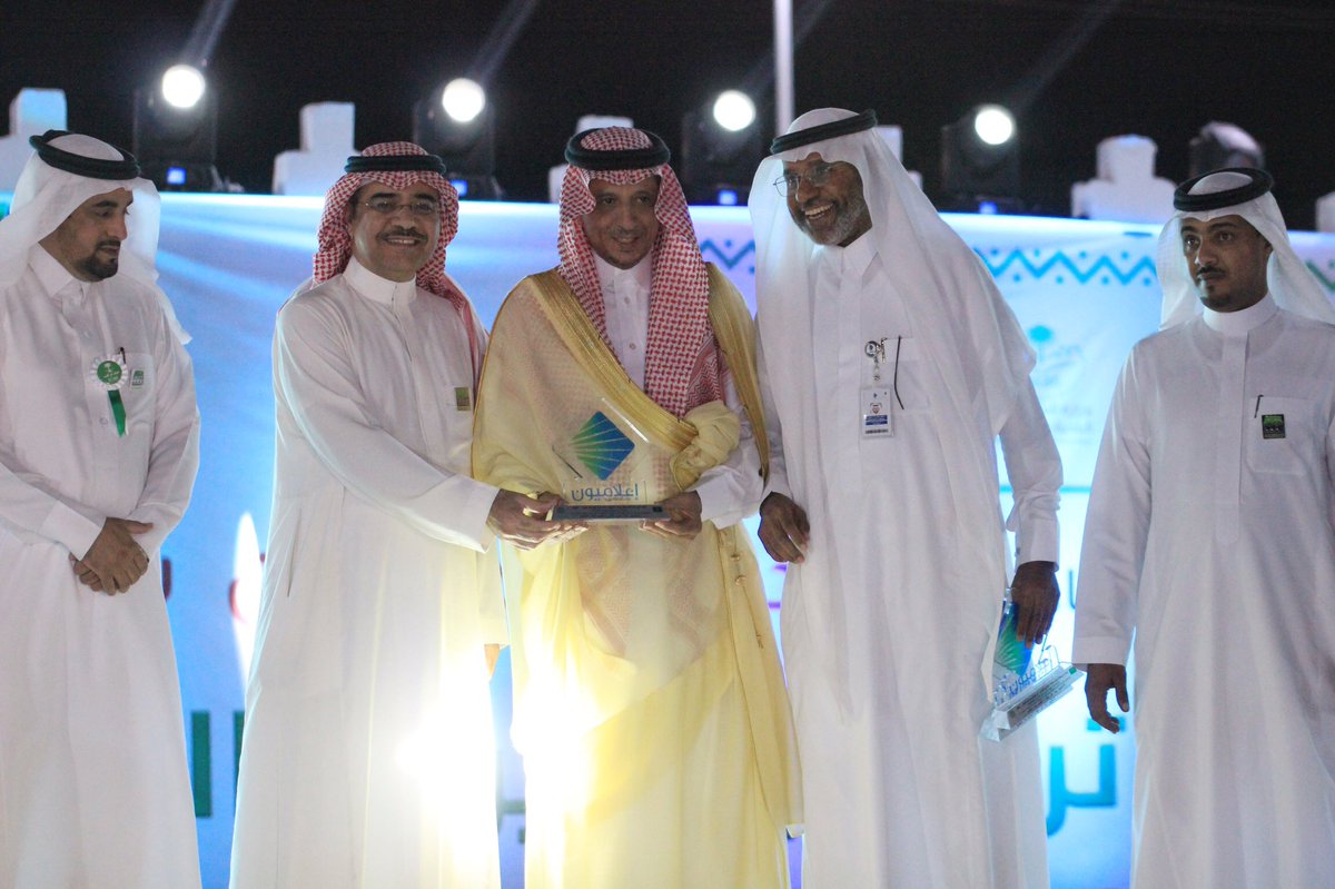 abubahis's tweet photo. تغطية| الأستاذ عبدالعزيز العيد في إحتفال بلدية الحازمي بمناسبة اليوم الوطني ٨٩
#همة_حتى_القمه 
#بلدية_الحازمي https://t.co/7qlxELxKxl
