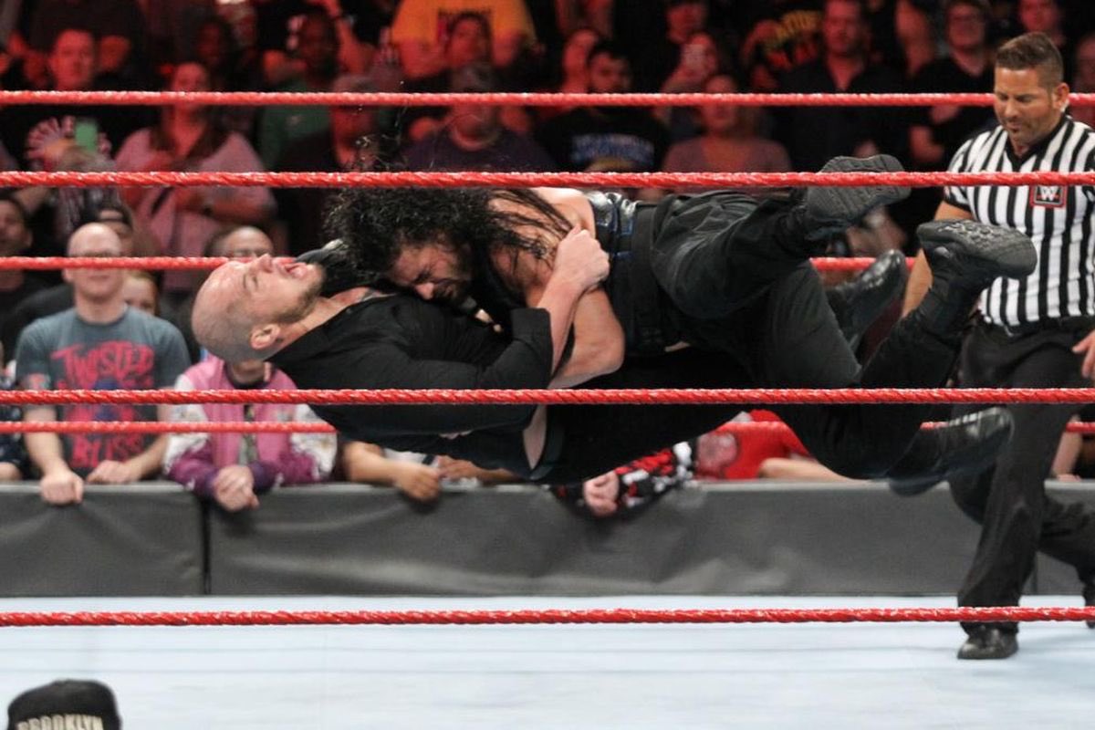 Apwiswar's tweet photo. Baron Corbin would attempt the end of days but Roman reigns flipped out of it and connected baron Corbin with a spear covered him  123 to win https://t.co/5LiclhDYjv