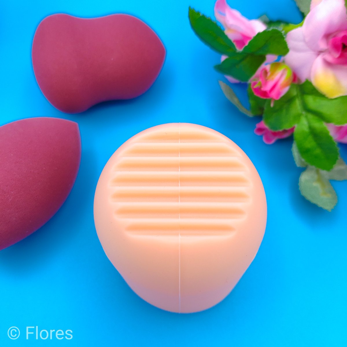 Useful cute makeup sponge holder from @AliExpress_EN 

🔗bit.ly/bpholder 

See my #review about on Instagram bit.ly/floresig
❤️ 🔃 ➕

#spongeholder #blendercleanser #beautyblenderstorage #blendercase #makeuptool #spongecase #blenderstorage #aliexpress