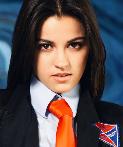 uhlerelei's tweet photo. Você tem 15 segundos para dar RT na Maite Perroni da sorte ou 2020 vai ser o pior ano da sua vida. Eu não tô brincando https://t.co/mXc8qfVkAM