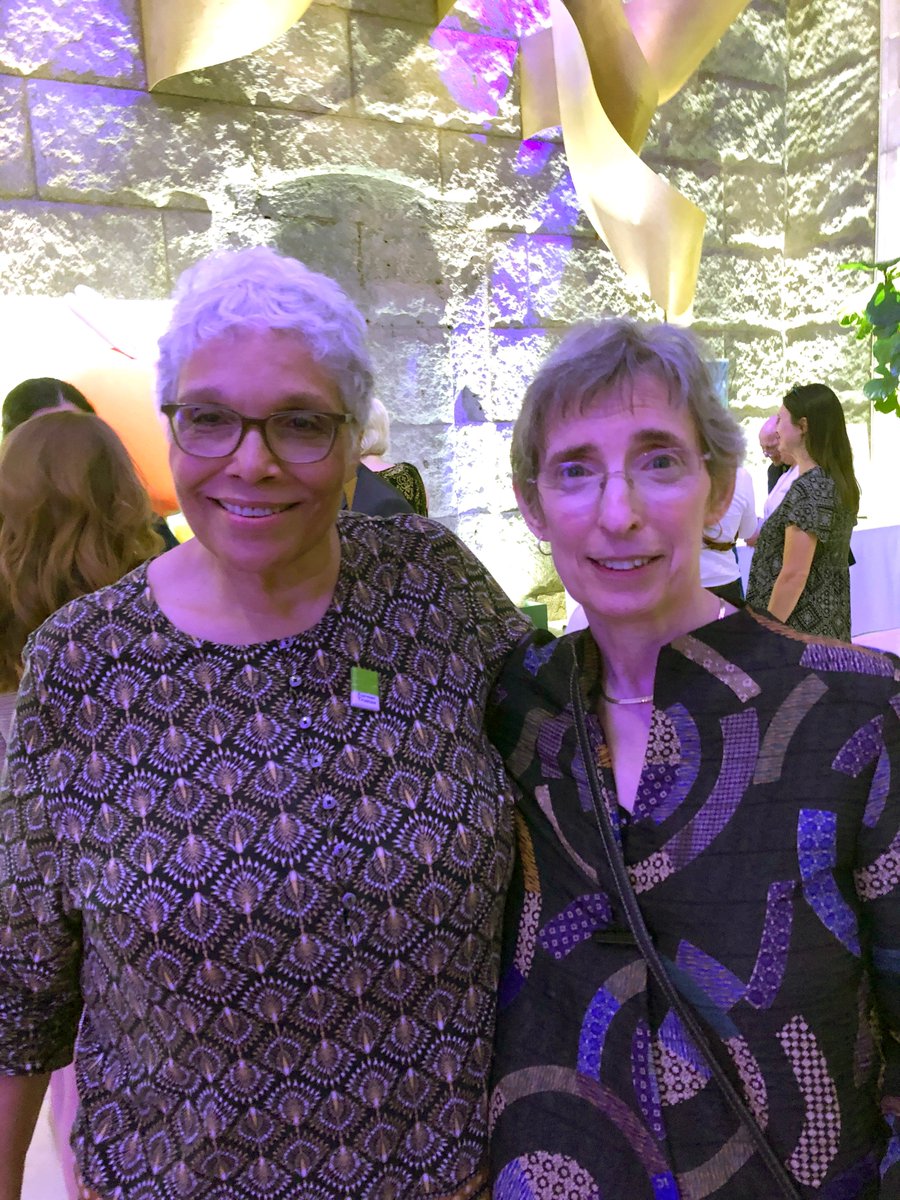 @PatCummingsBook & Deborah Pope (Exec. Dir. EJK Foundation) at #carlehonors. Congratulations to all the honorees. bit.ly/2nFAIgc @carlemuseum