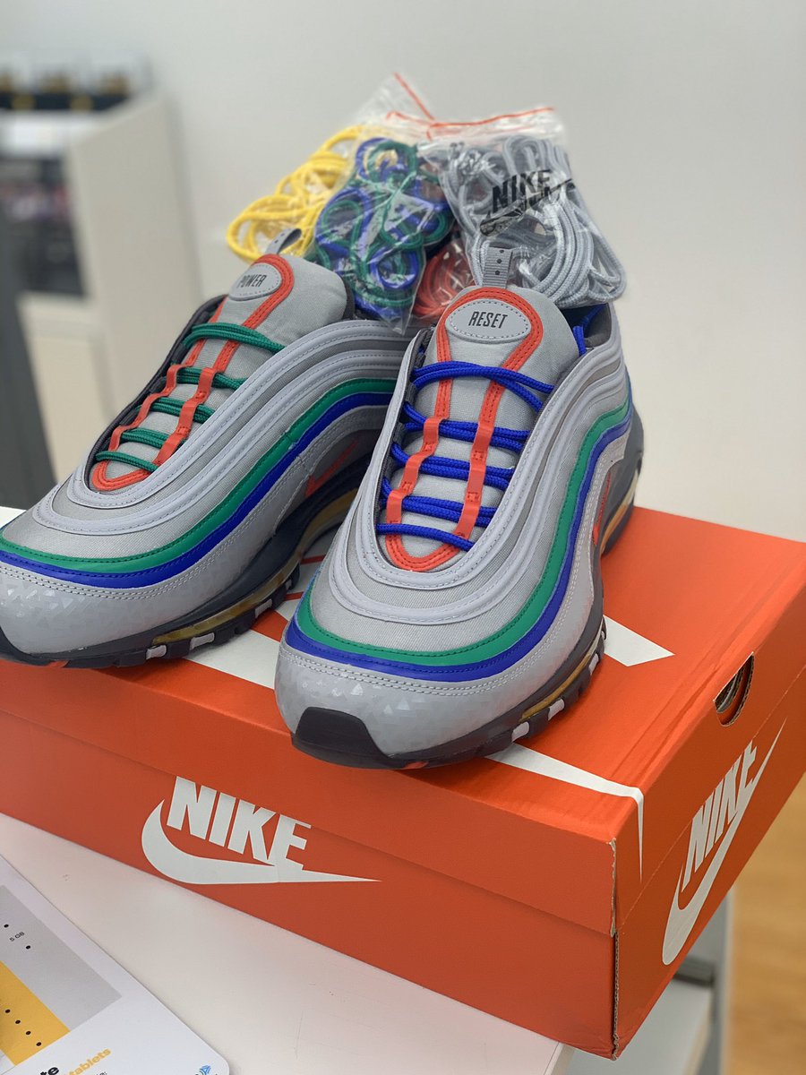 Matthtinez's tweet image. Nintendo on my feet. 
Nintendo on my mind. 
#Nintendo #Nike #Geeking