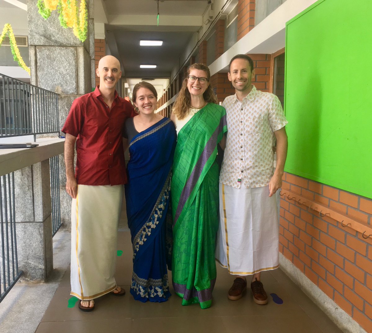 Julia Davis tweet media