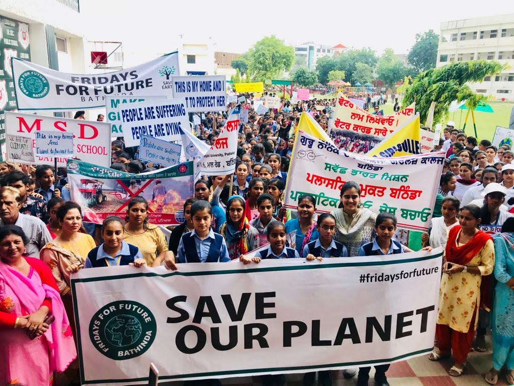 NeelkamalPb's tweet photo. @Fridays4future strike at Bathinda, India led by #MannatKaur, hundreds of students March through the city @GretaThunberg @AlexandriaV2005 @fridays_india @RheaBadal @ArjunBadal @VinuBadal @JaijeetJ @Harjot1515 @UN https://t.co/iX5z3Quu5p