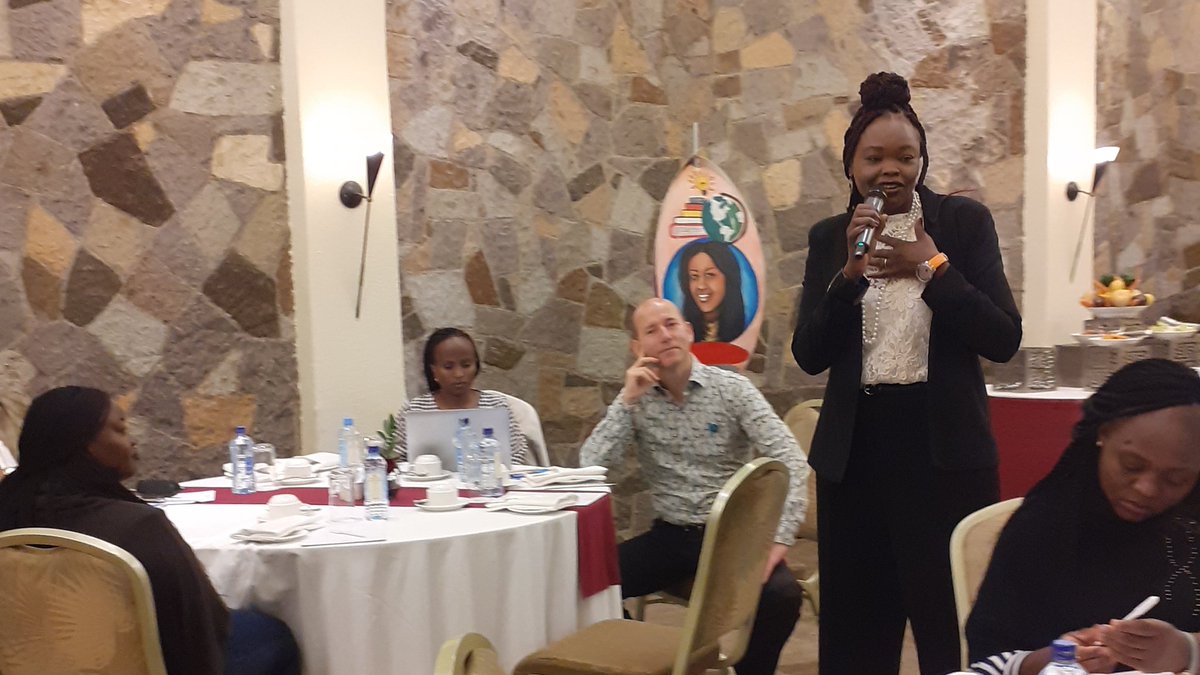 KnowledgeCityN's tweet photo. Louis a conceptual artist opening the event with inspirational speech about vision and intention. 
#ArtisKnowledge
#knowledgeCity 
#NairobiKnowledgeWeek https://t.co/SgOfNTSVFE