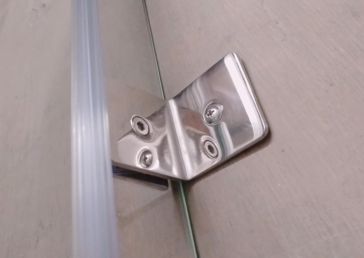 Shower room test installation before shipping 
we are a professional manufacturer of shower rooms 
all our products can be customized 
more information please message me 
gdgudanni.com